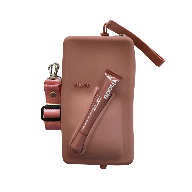 Rhode torbica with lipstick Puder